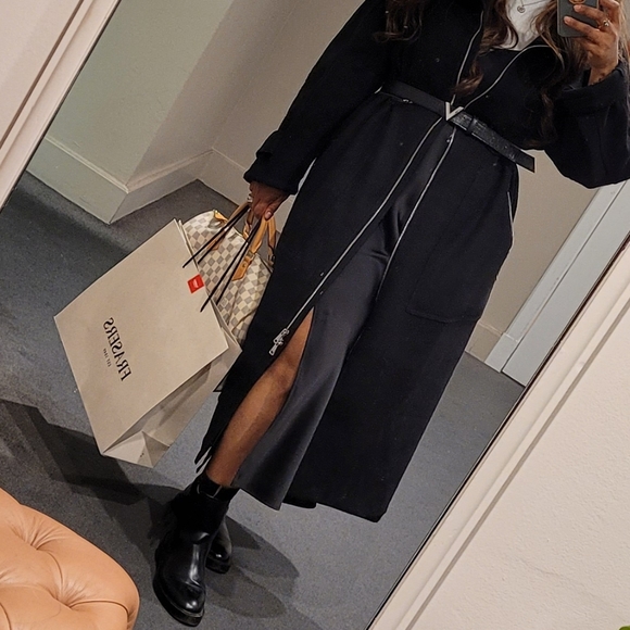 AUTH VALENTINO V  BELT - Picture 8 of 8